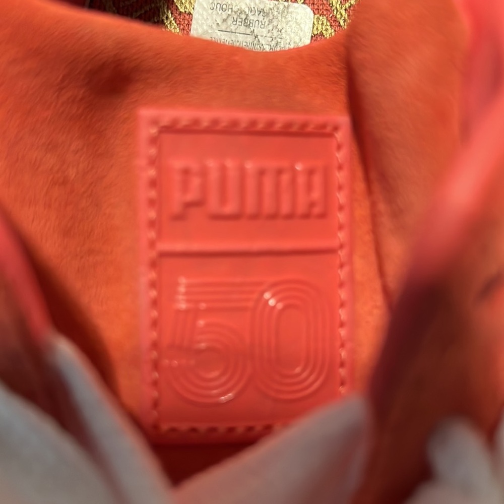 Ladie suede salmon 8.5 PUMA TENNIS SHOES - Picture 8 of 8